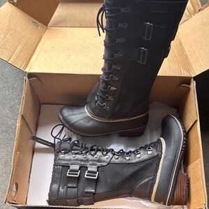 NIB Sorel Tall Leather Lace-Up Boots, 7